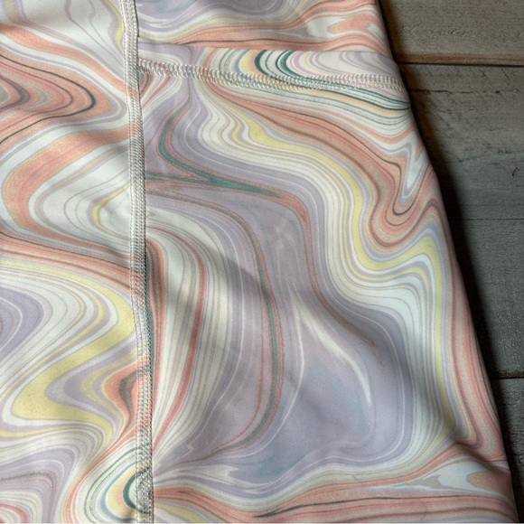 Old Navy High Waisted Powersoft Biker 6"  Plus Size 4X Pastel Swirl Shorts - Picture 6 of 15